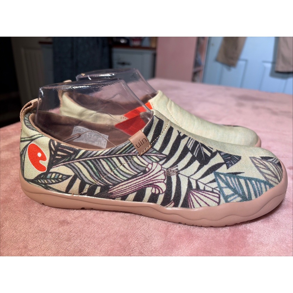 UIN Toledo Floral Slip On Shoes Women's 7.5 Art Print Lightweight Travel Loafers